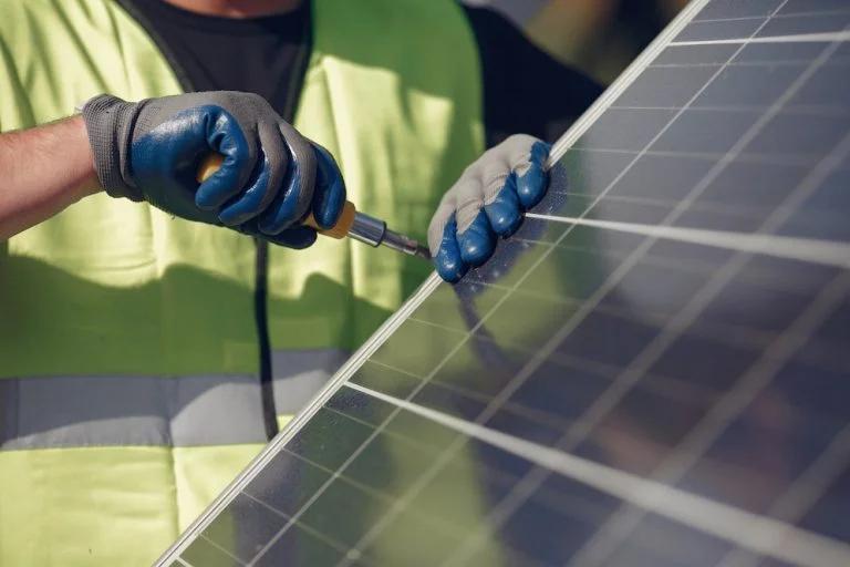 Panourile solare, o investitie pentru locuinta ta